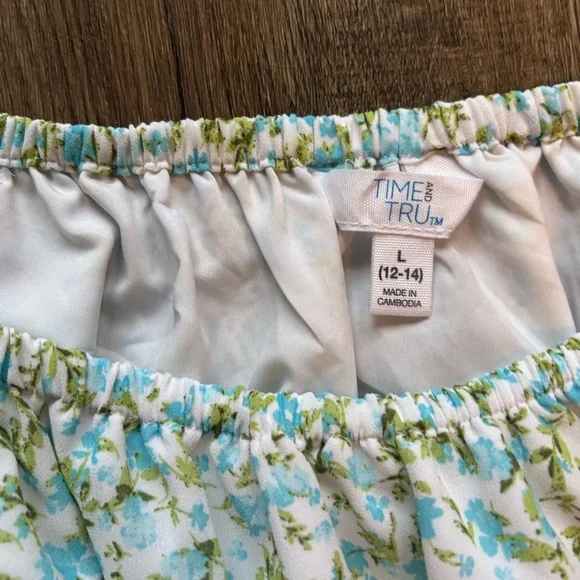 Time and Tru Floral Casual Dress with Ruffle Sleeves - Picture 3 of 4